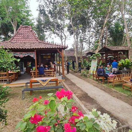 Anugrah Borobudur 1 & 2 Magelang Exterior photo